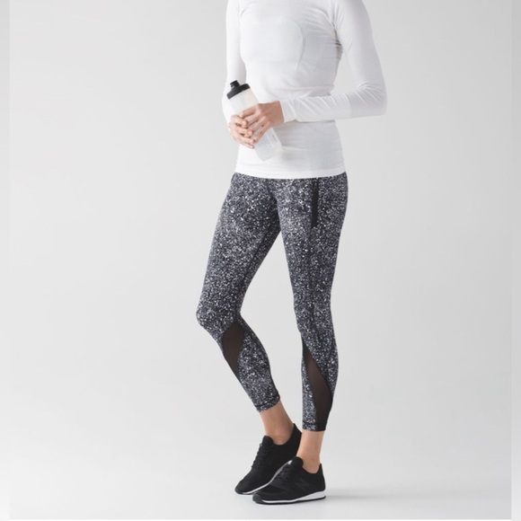 LULULEMON Inspire Tight II
Splatter White Black / Black - Picture 6 of 8